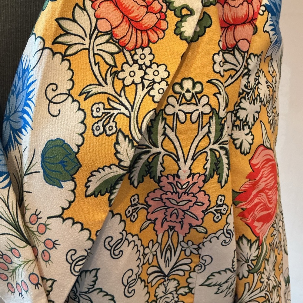 Floral Women's Blazer with Multicolor Design - Picture 2 of 5